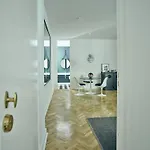 Apartment Design Am Römerturm